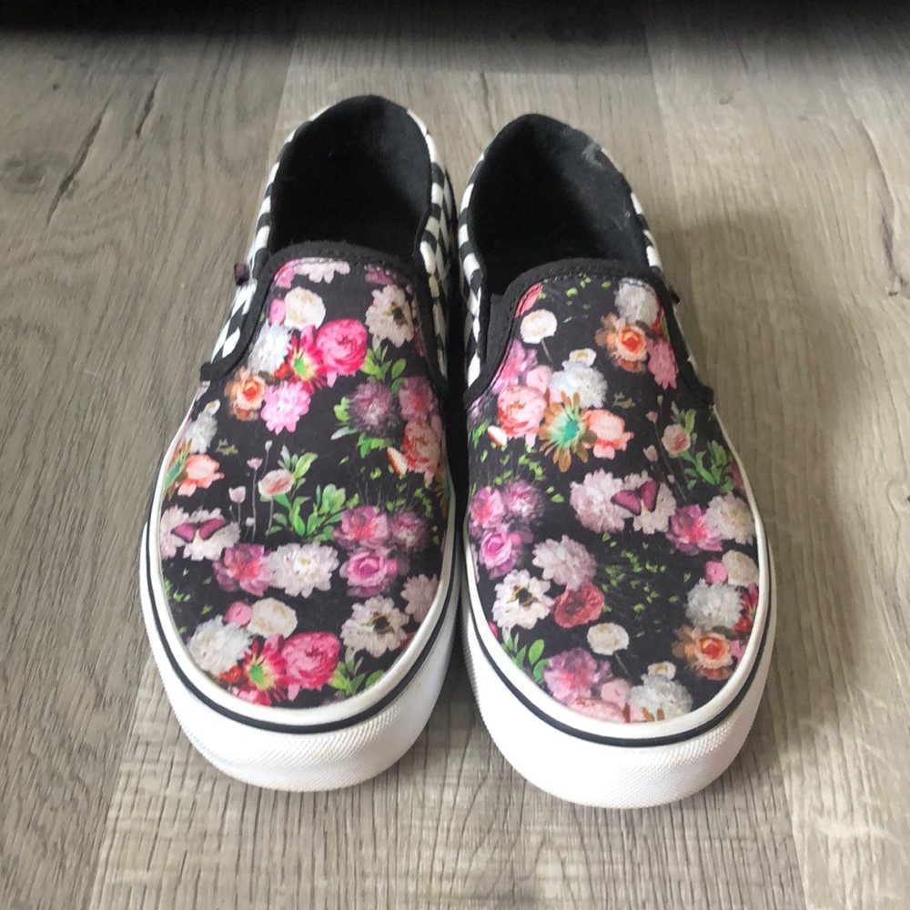 Size 7 Women’s flowered Vans